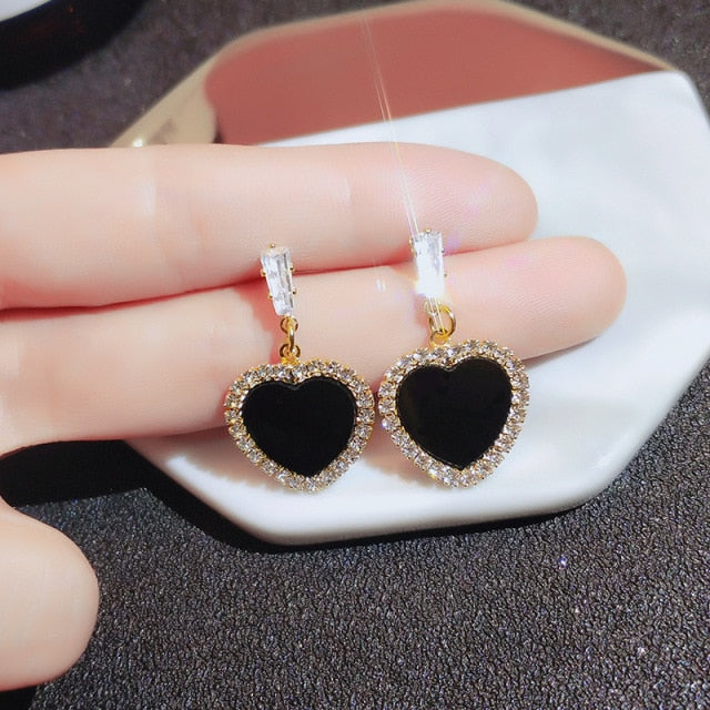 Korean version of hot new black round rhinestone earrings fashion simple and versatile temperament female wedding earrings jewel
